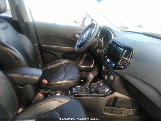 3C4NJDCB1KT734692 Jeep Compass Limited