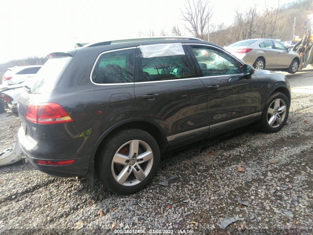 WVGFK9BP8CD005460 Volkswagen Touareg Lux