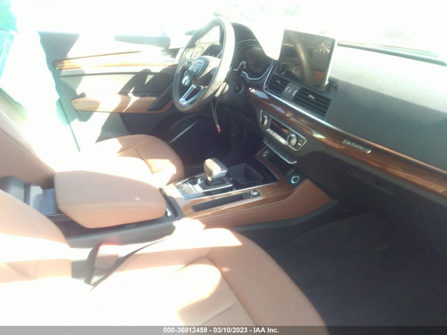 WA1BAAFY8M2082704 Audi Q5 Premium Plus
