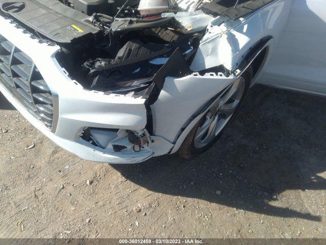 WA1BAAFY8M2082704 Audi Q5 Premium Plus