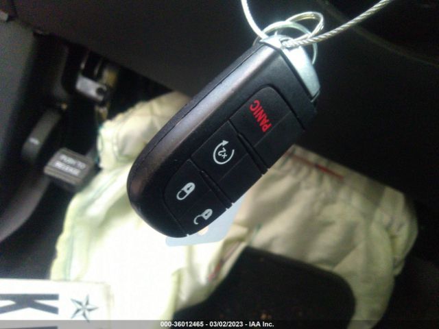 3C4PDCGG1JT219030 Dodge Journey Crossroad