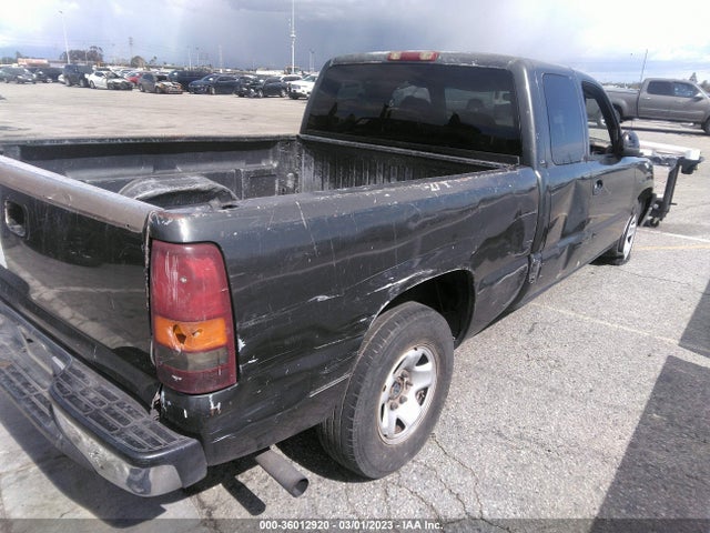 2001 CHEVROLET SILVERADO 1500 LS VIN: 2GCEC19T111184211