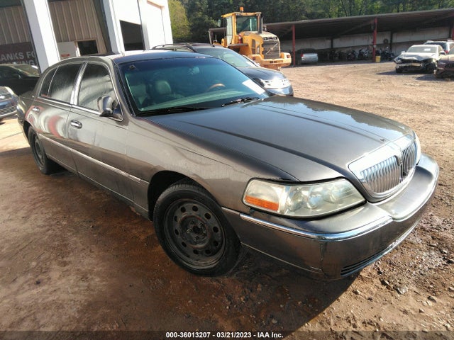 Lincoln Town Car Ultimate L 2004 1LNHM85W64Y638873 main image