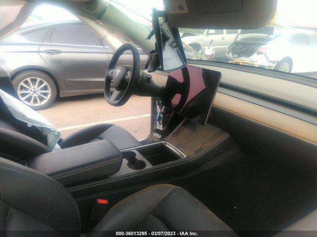 Tesla Model Y Performance 2022 7SAYGDEF8NF348885 Image 5