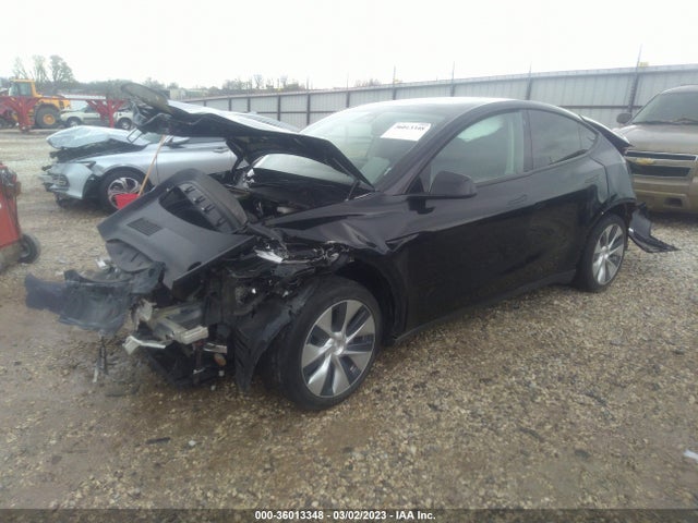 Tesla Model Y Long Range 2021 5YJYGDEE0MF142236 Image 2