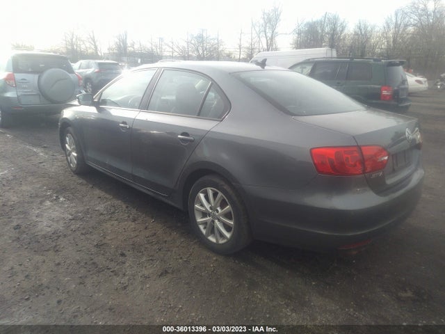 2011 VOLKSWAGEN JETTA SEDAN SE W/CONVENIENCE PZEV VIN: 3VWDZ7AJ4BM324735