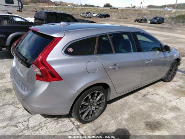 YV140MEM4F1261813 Volvo V60 T5 Drive-e Platinum