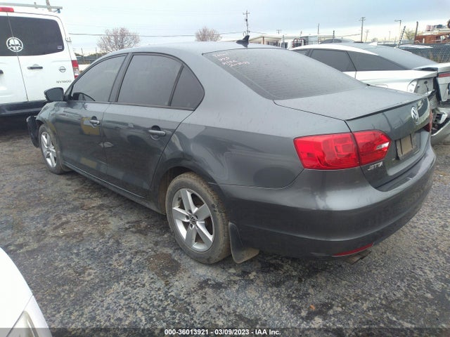 3VWLL7AJ2CM079335 Volkswagen Jetta Sedan Tdi