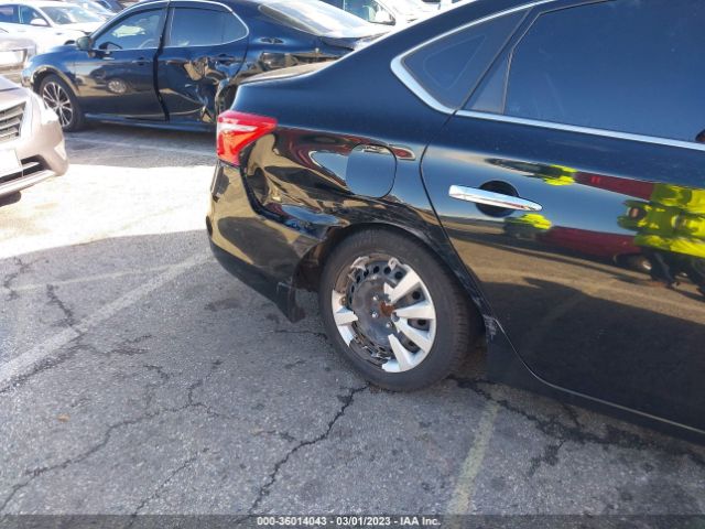 3N1AB7AP8KY218511 Nissan SENTRA S