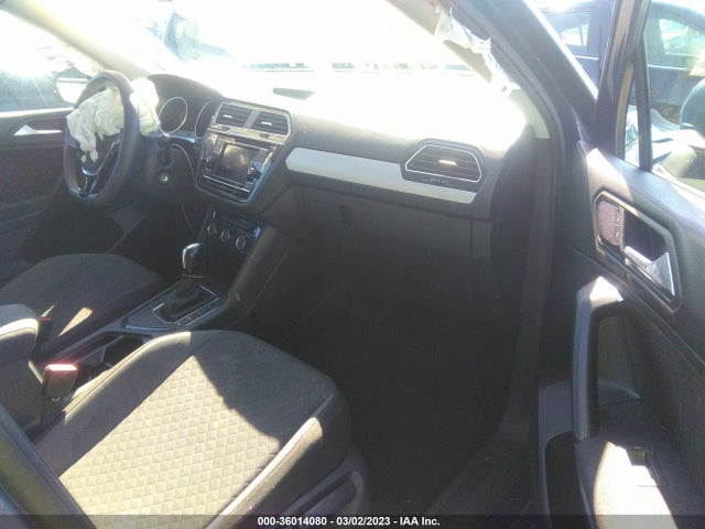 3VV1B7AX8KM043523 Volkswagen TIGUAN S