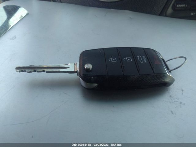 3KPFK4A73JE246153 KIA FORTE LX