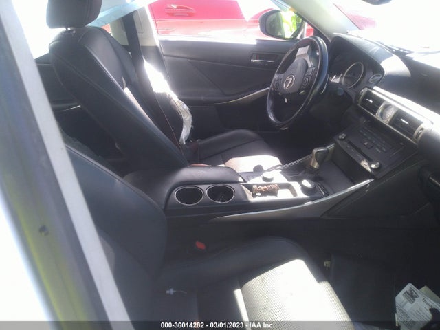 JTHBA1D27G5022516 Lexus IS 200T