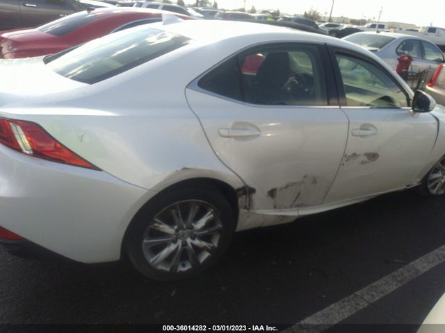 JTHBA1D27G5022516 Lexus IS 200T