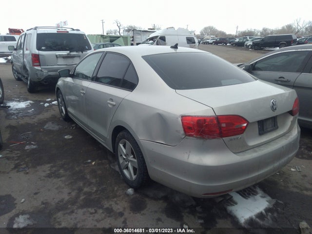 3VWLL7AJ4CM043761 Volkswagen Jetta Sedan Tdi