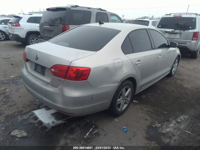 3VWLL7AJ4CM043761 Volkswagen Jetta Sedan Tdi