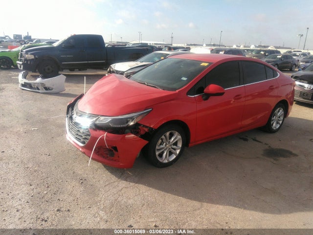 Chevrolet CRUZE LT 2019 1G1BE5SM8K7124589 Image 2