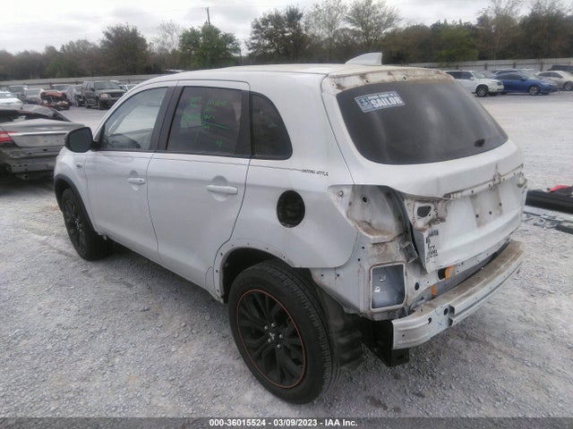 JA4AP3AU0JU007568 Mitsubishi Outlander Sport 2.0