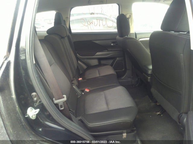JA4AD2A3XJJ000414 Mitsubishi Outlander Es