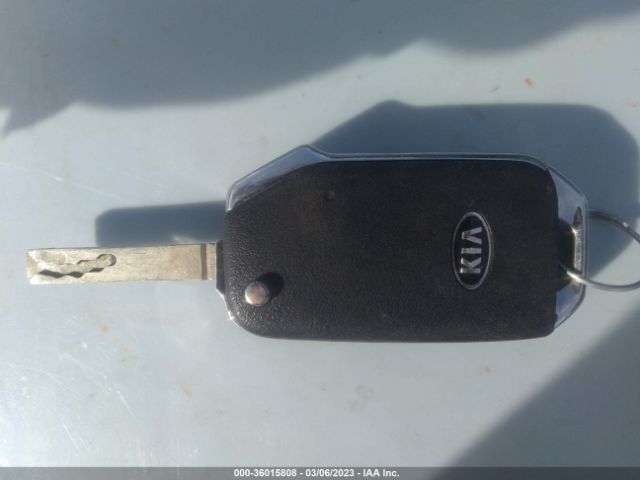 5XYRGDLC8MG035465 KIA SORENTO LX