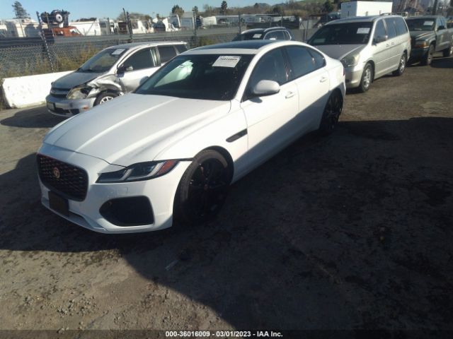 SAJBG4FX0NCY90765 Jaguar Xf Se