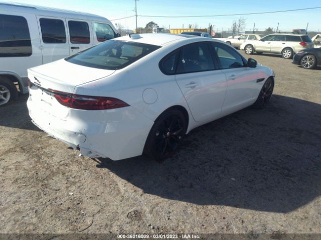 SAJBG4FX0NCY90765 Jaguar Xf Se