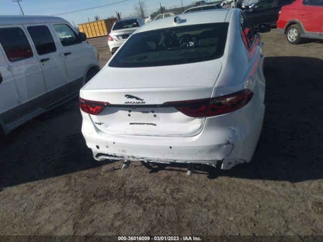 SAJBG4FX0NCY90765 Jaguar Xf Se