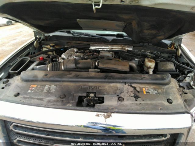 1GT12TEY1JF270528 GMC Sierra 2500hd Slt
