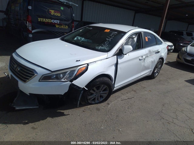 2015 HYUNDAI SONATA 2.4L SE VIN: 5NPE24AF2FH008011
