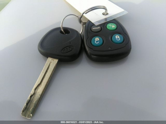 KNDJN2A27G7867060 KIA Soul Base