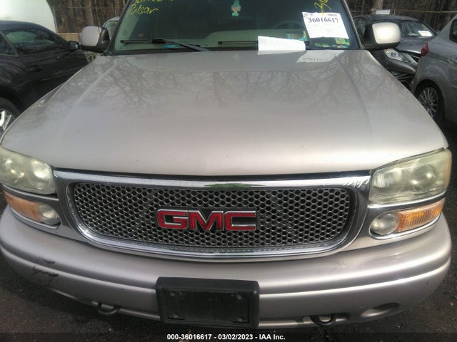 2004 GMC YUKON XL DENALI VIN: 1GKFK66U04J178660