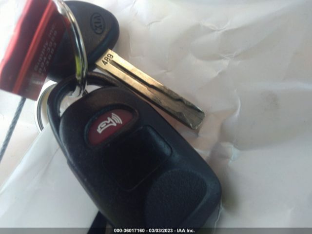 5XYKT4A10BG059299 KIA SORENTO LX