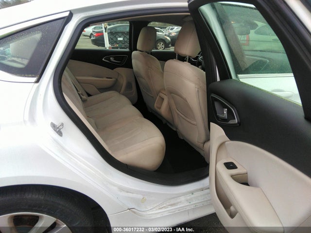 1C3CCCFB5GN185873 Chrysler 200 Touring