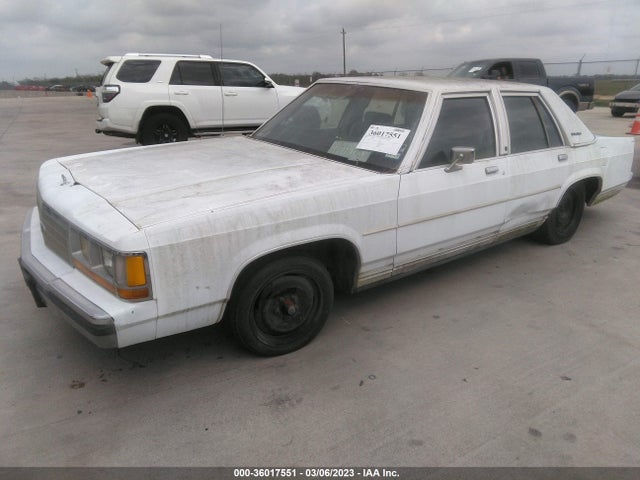 1989 FORD CROWN VICTORIA VIN: 2FABP73F8KX136609