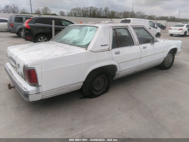 1989 FORD CROWN VICTORIA VIN: 2FABP73F8KX136609