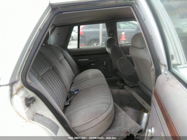1989 FORD CROWN VICTORIA VIN: 2FABP73F8KX136609