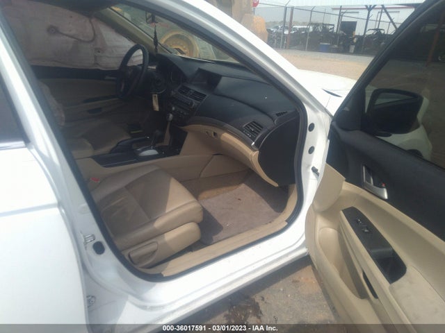 2011 HONDA ACCORD SDN SE VIN: 1HGCP2F66BA061464