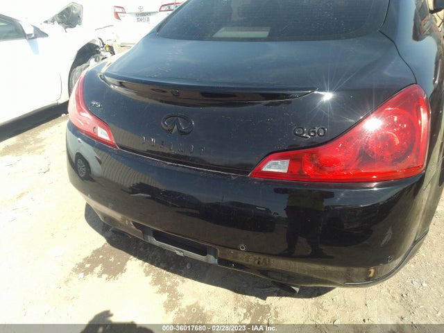 2015 Infiniti Q60, VIN: JN1CV6EL9FM890622