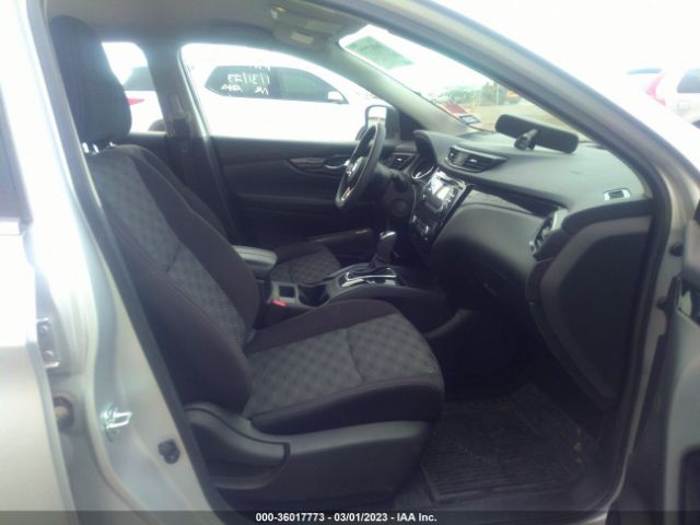 JN1BJ1CP9HW024006 Nissan Rogue Sport Sv