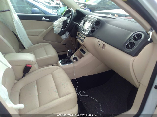 WVGAV3AX0EW592793 Volkswagen Tiguan Sel
