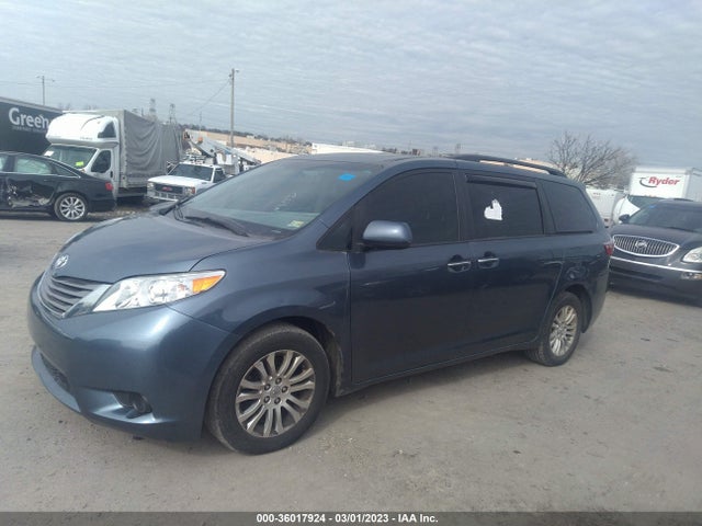 Toyota Sienna Xle Auto Access 2017 5TDYZ3DC2HS861123 Image 2
