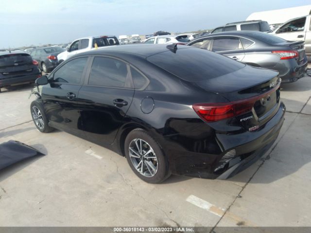 3KPF24AD3PE549982 KIA Forte Lxs