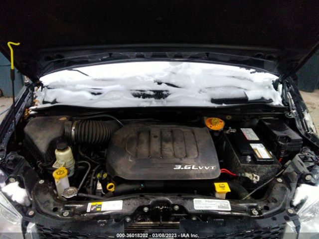 2C4RDGCG5JR207990 Dodge Grand Caravan Sxt