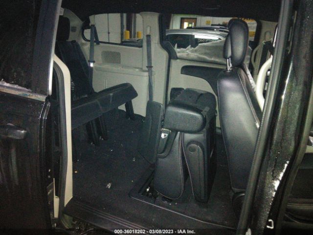 2C4RDGCG5JR207990 Dodge Grand Caravan Sxt