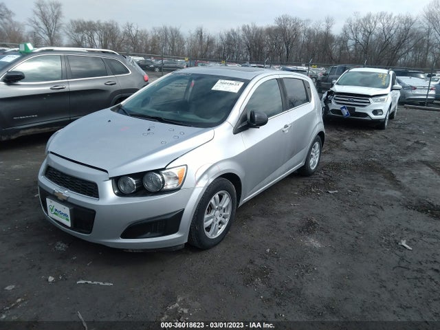 Chevrolet SONIC LT 2014 1G1JC6SB6E4158719 Image 2