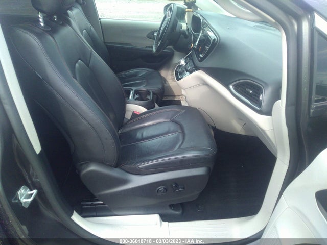 2C4RC1BG3LR107049 Chrysler Pacifica Touring L
