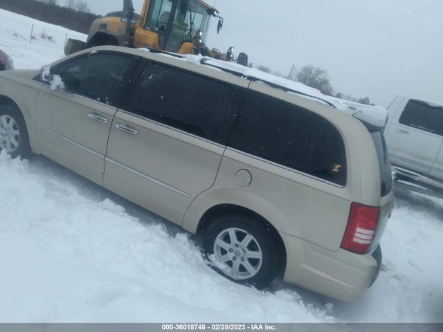 2A4RR5D13AR217783 Chrysler Town & Country