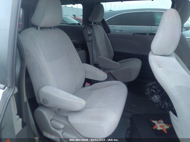Toyota SIENNA LE 2016 5TDKK3DC2GS751018 Image 9