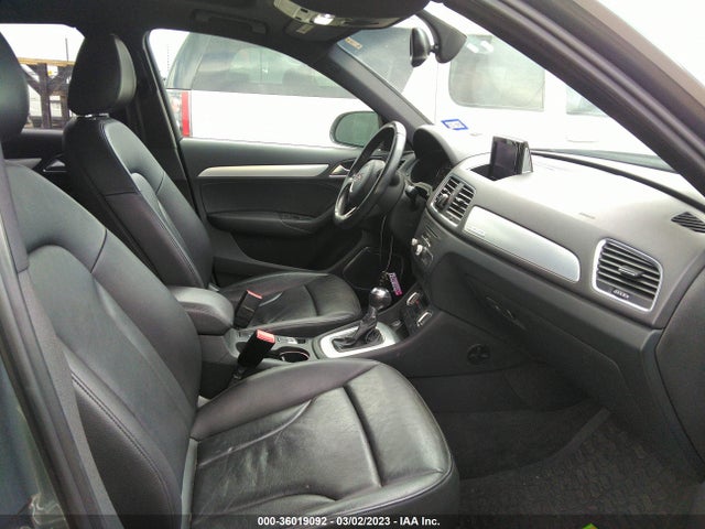 WA1GFCFS2FR001933 Audi Q3 2.0t Prestige