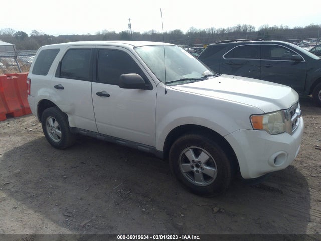 2009 FORD ESCAPE XLS VIN: 1FMCU02739KA74909