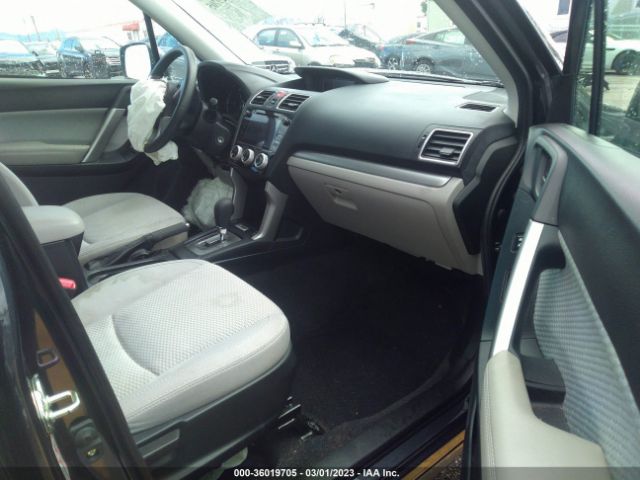 JF2SJAGC1JH552848 Subaru Forester Premium